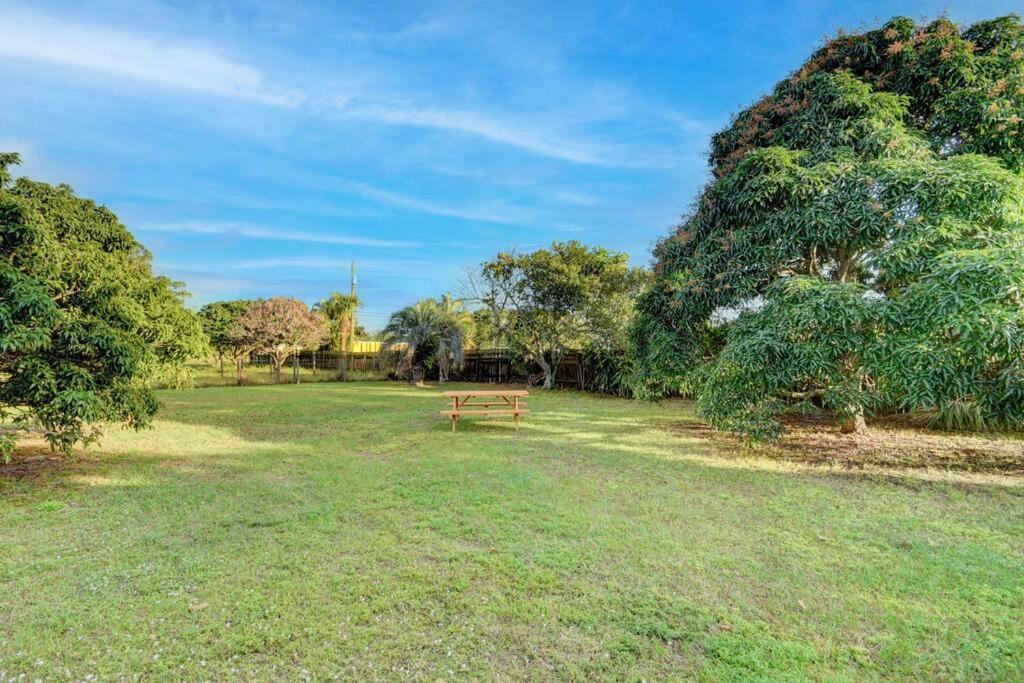 Ananda Farmhouse And Retreat. Lake Worth Beach Buitenkant foto