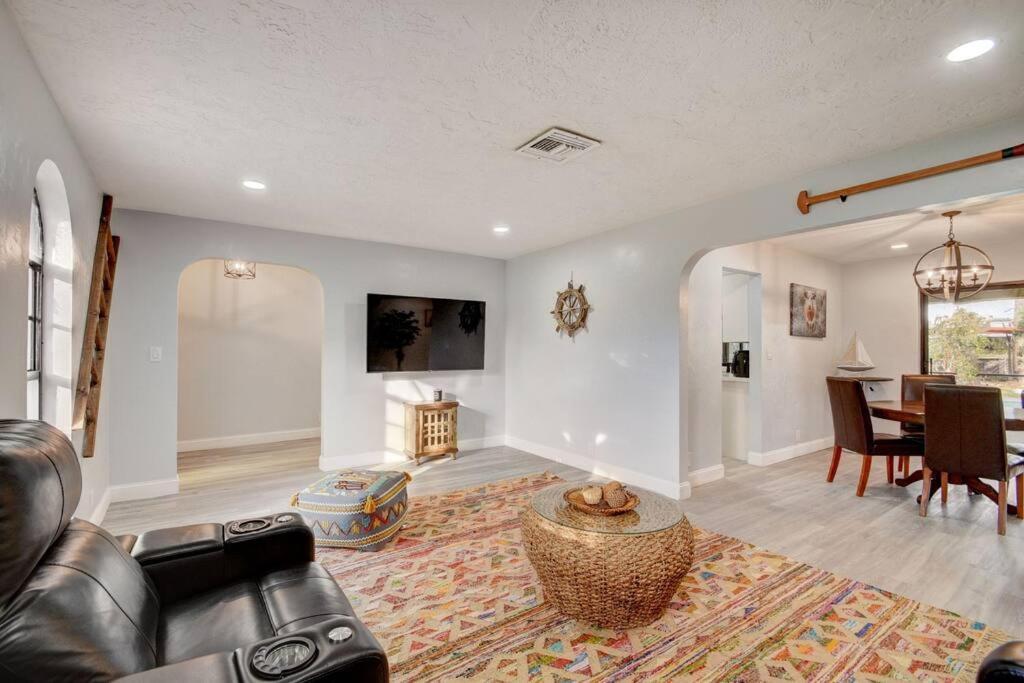 Ananda Farmhouse And Retreat. Lake Worth Beach Buitenkant foto