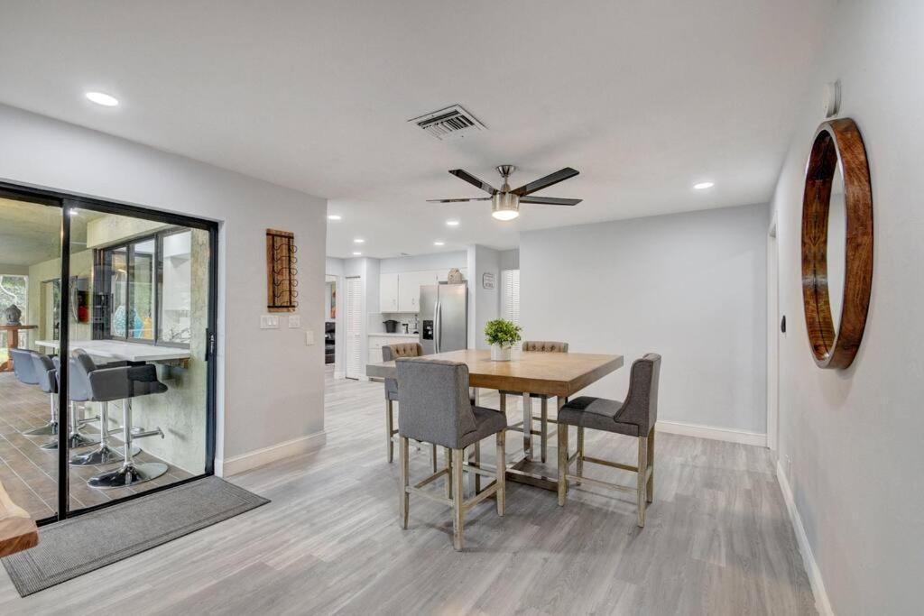 Ananda Farmhouse And Retreat. Lake Worth Beach Buitenkant foto